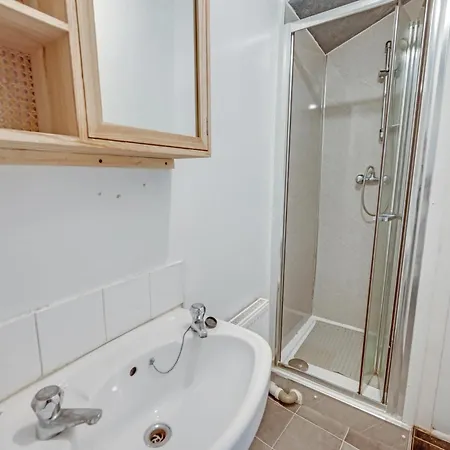 Cosy & Comfy Tottenham Apartment Sleeps 4 London Exterior photo