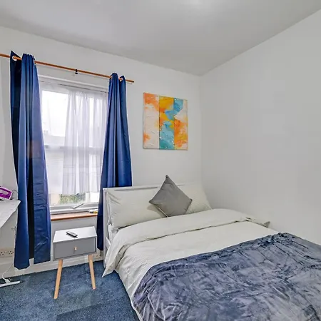 Cosy & Comfy Tottenham Apartment Sleeps 4 London Exterior photo